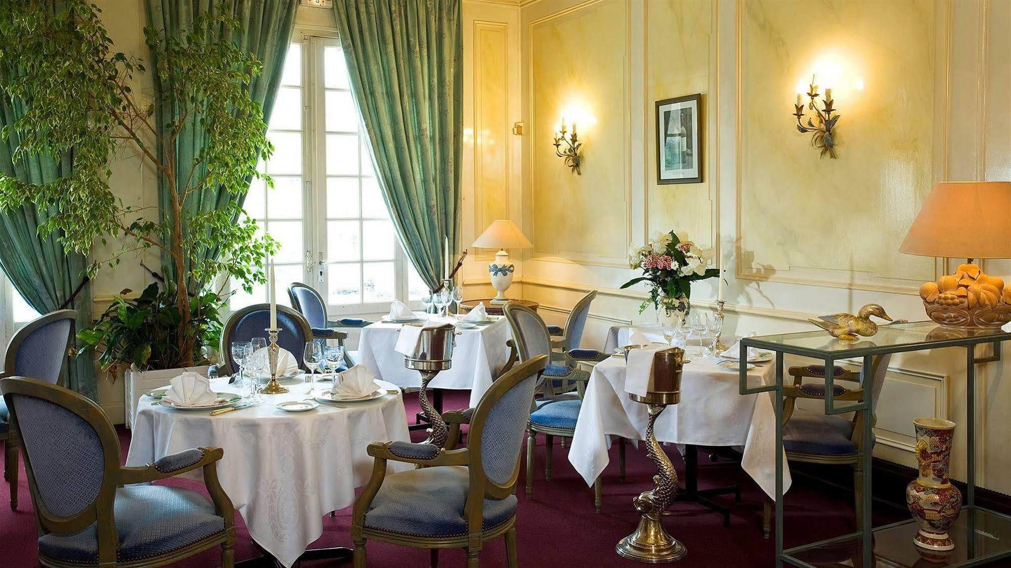 Mercure Moulins Centre Hotel De Paris Esterno foto