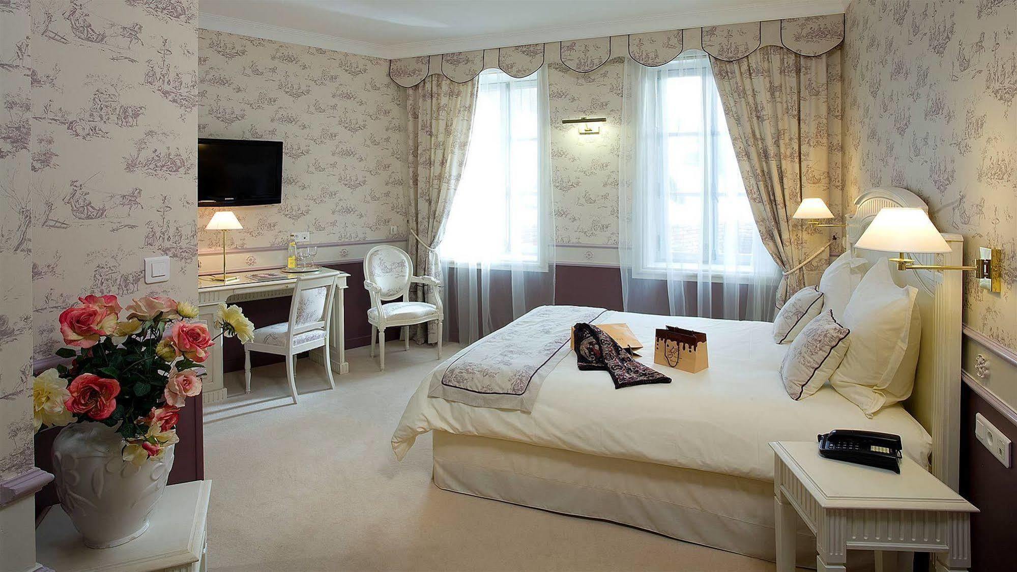 Mercure Moulins Centre Hotel De Paris Esterno foto